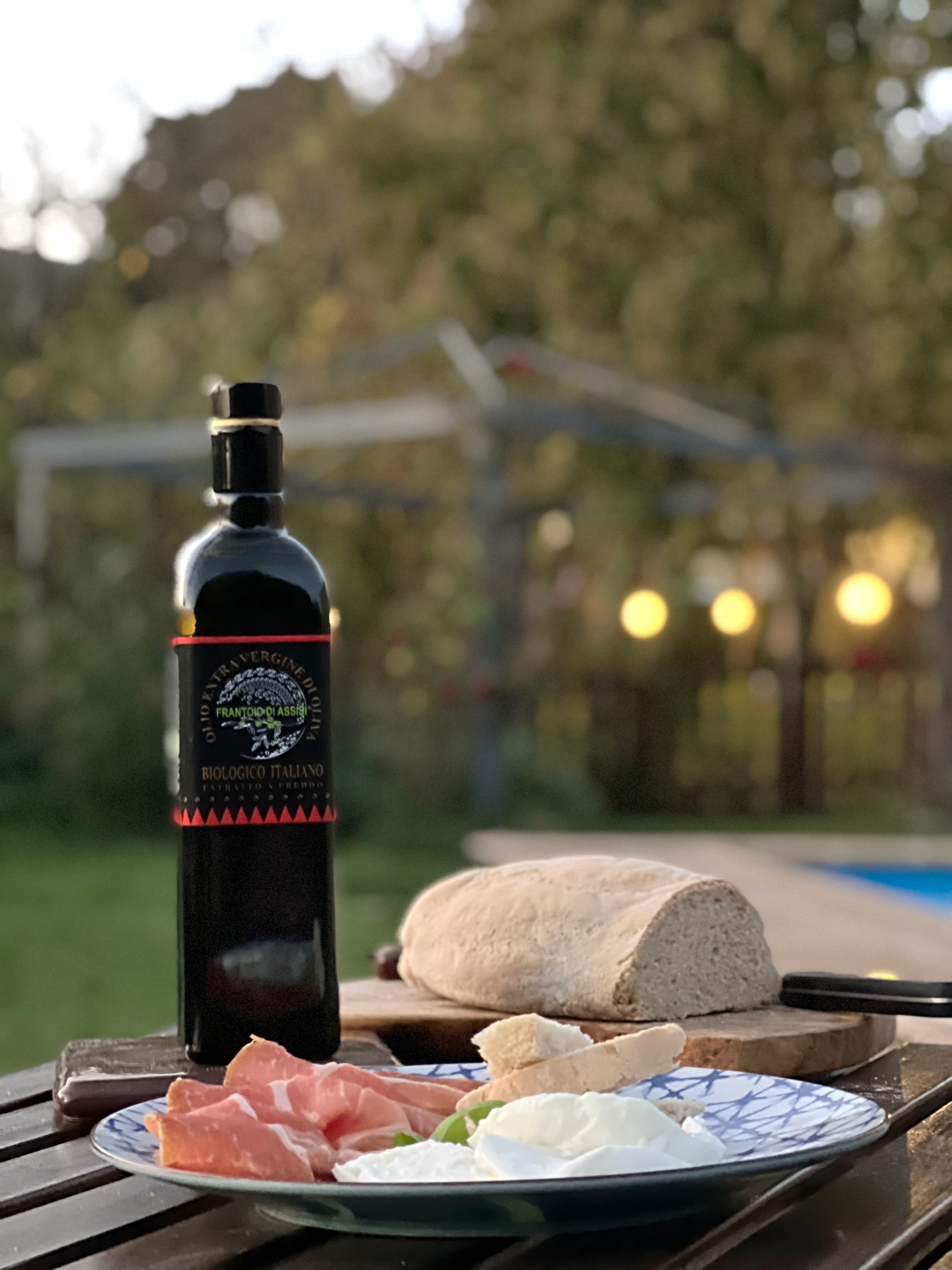 Legumi, miele e pane sciapo